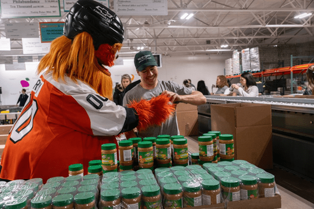 A Guide to End-of-Year Giving: Why It Matters and How to Make It Count
